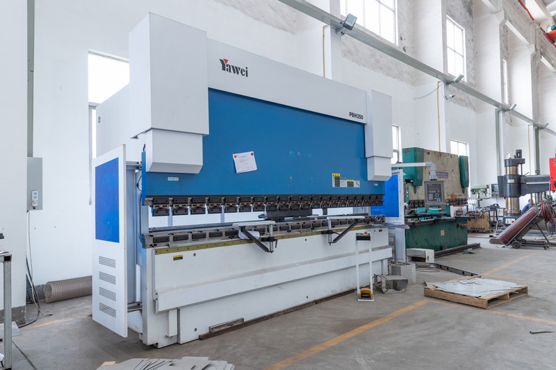 亞威高性能數(shù)控折彎?rùn)C(jī)