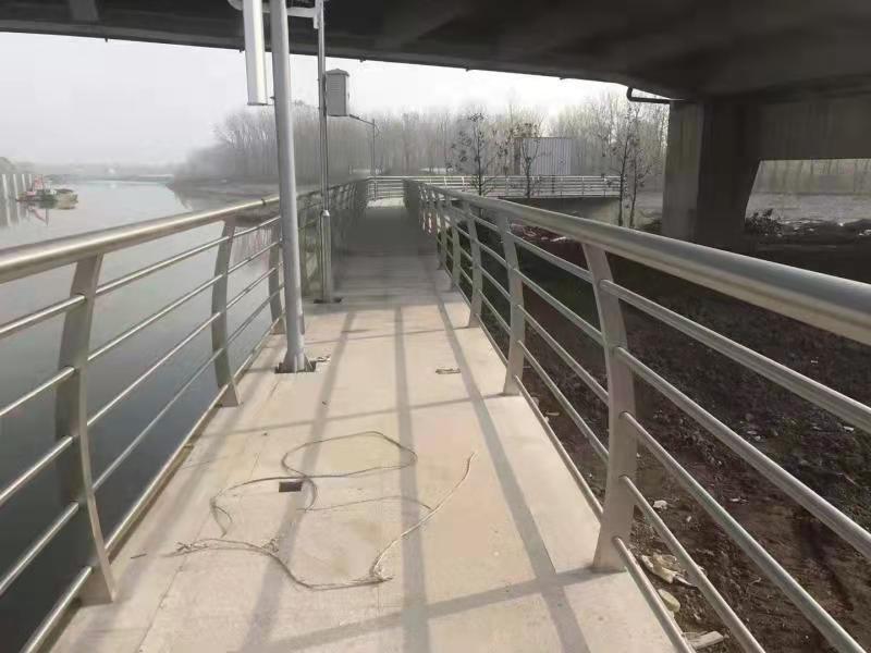 景觀(guān)河道護(hù)欄